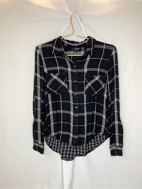 Lucky Brand Black and White Plaid Button-Up Shirt size medium